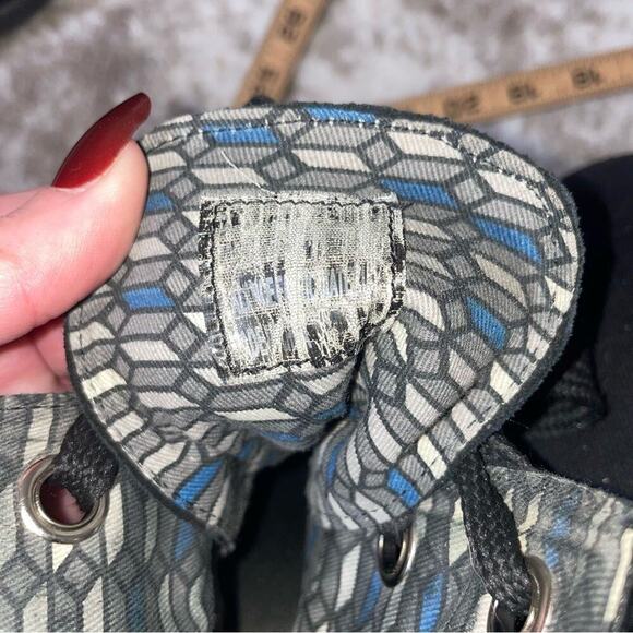 R2 black suede bootie ankle boot lace up block heel SZ 7.5  chunky heel witchy - Picture 7 of 9